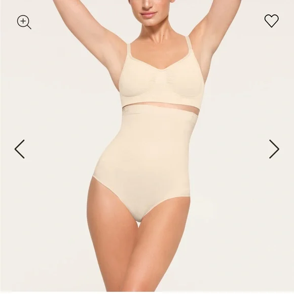 SKIMS CORE CONTROL
HIGH-WAISTED BRIEF - Picture 2 of 12